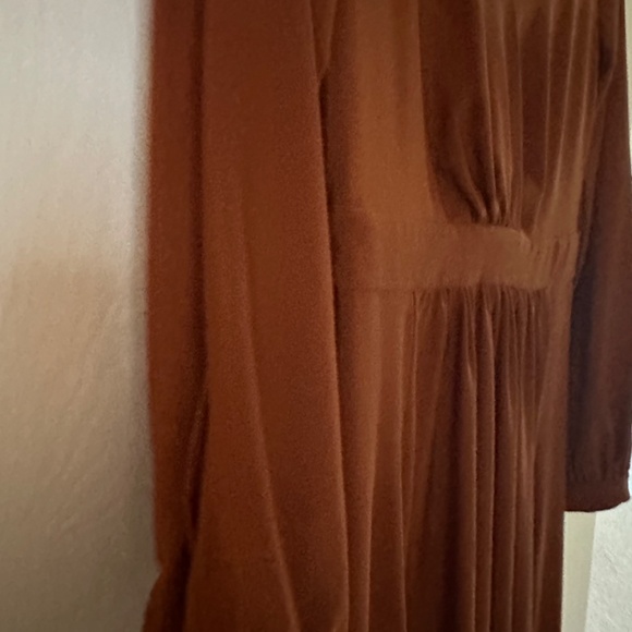 Dress - Picture 4 of 5